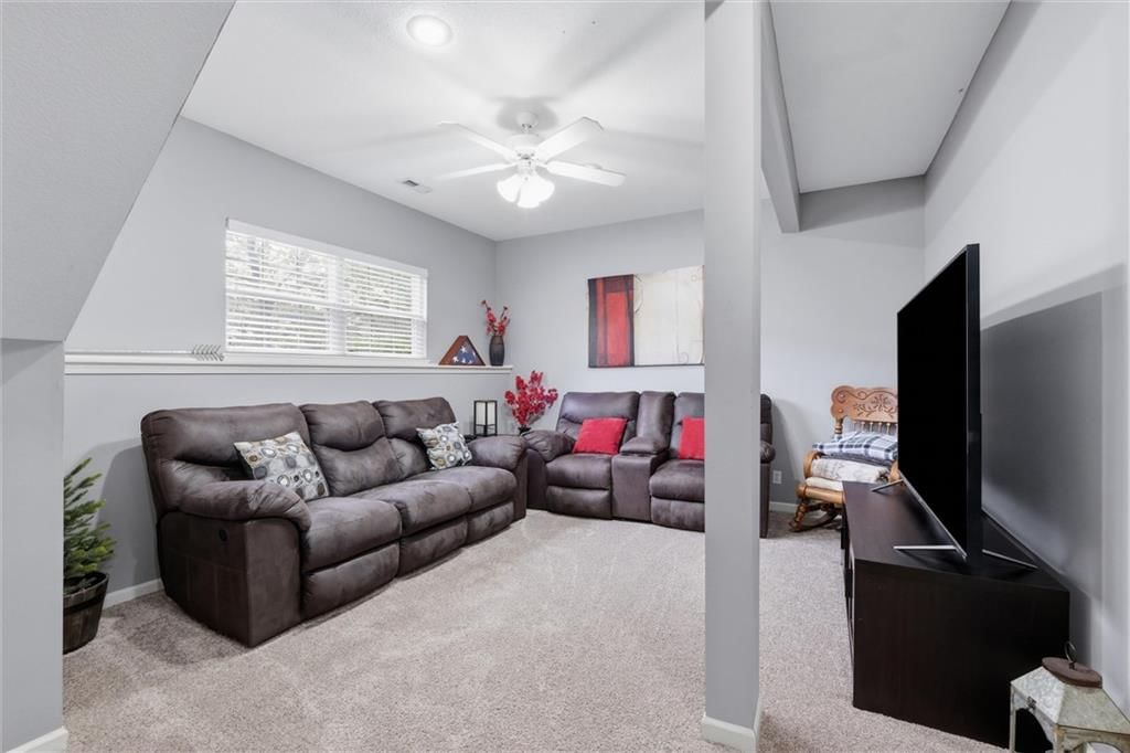 800 S Meadowbrook Street — photo 21