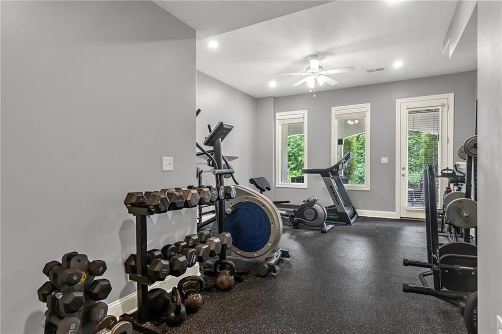 2421 NE Lake Breeze Drive — photo 28