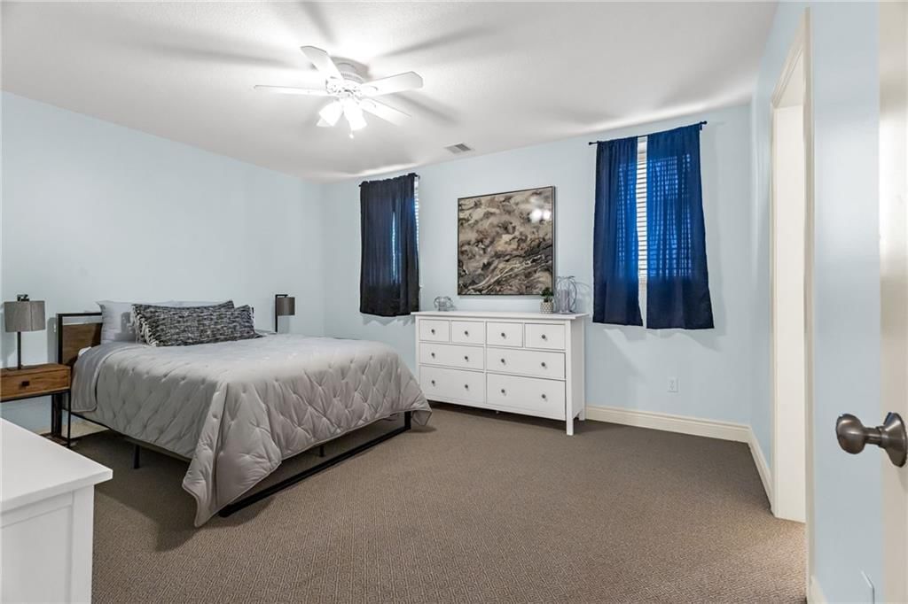 2421 NE Lake Breeze Drive — photo 30