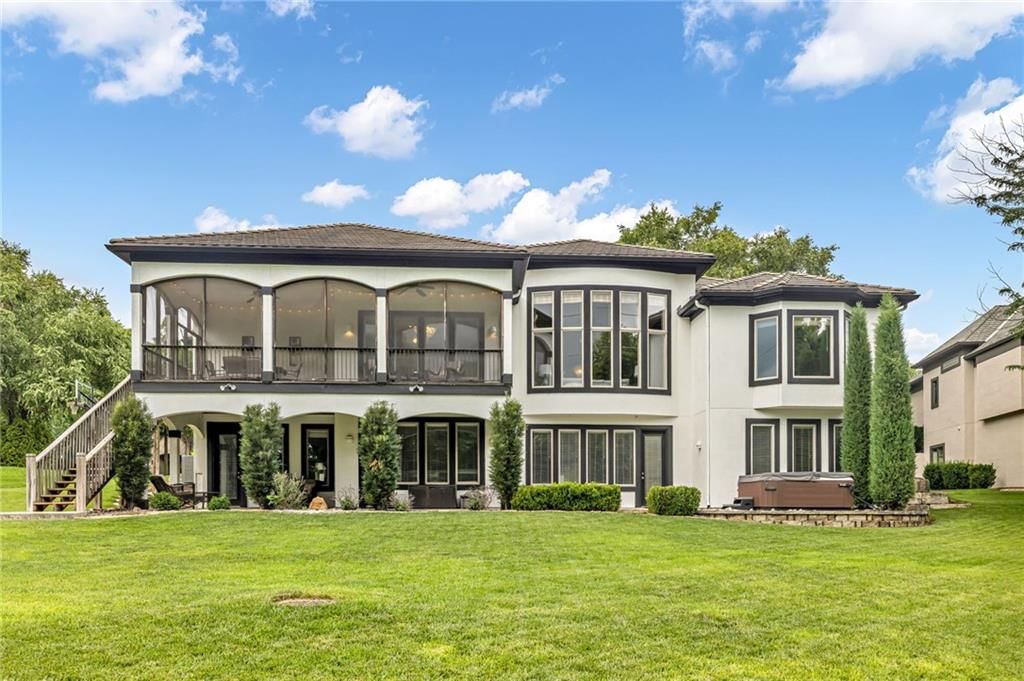 2421 NE Lake Breeze Drive — photo 37