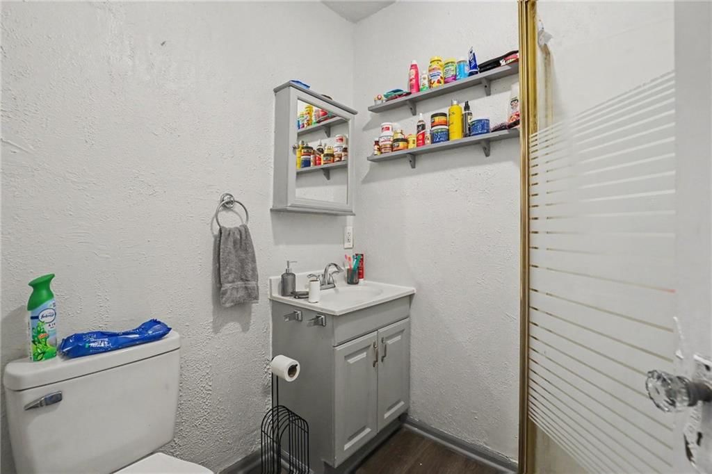 3915 Norledge Avenue — photo 13