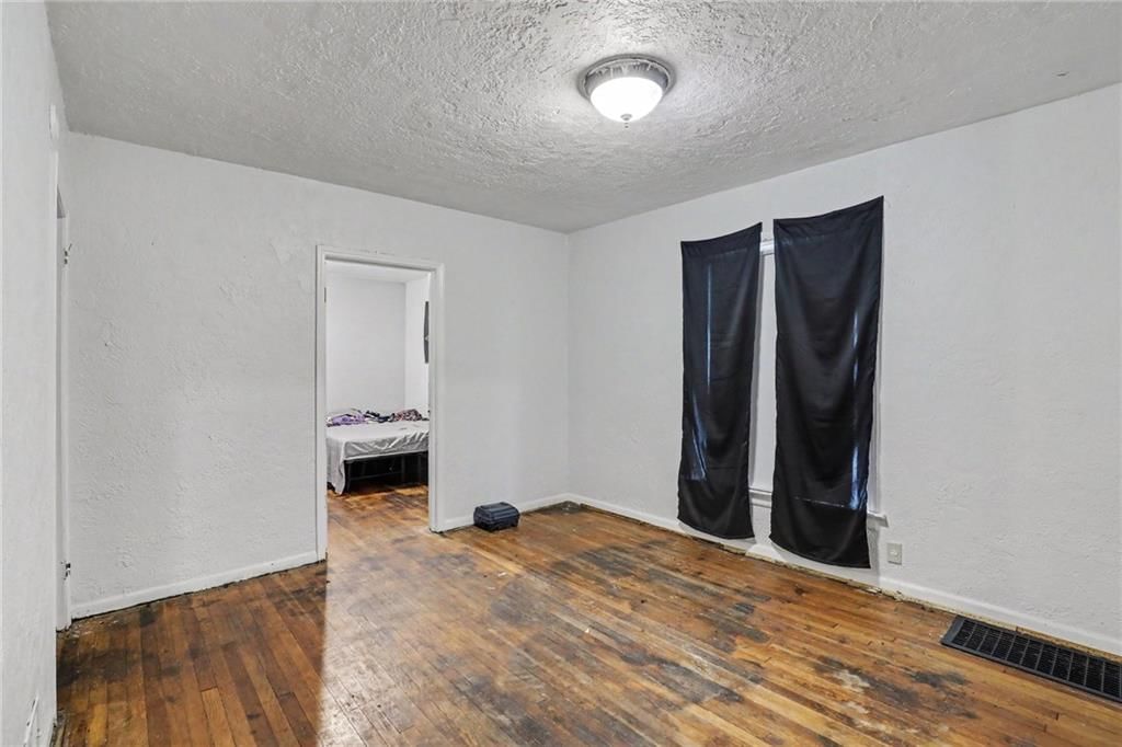 3915 Norledge Avenue — photo 16