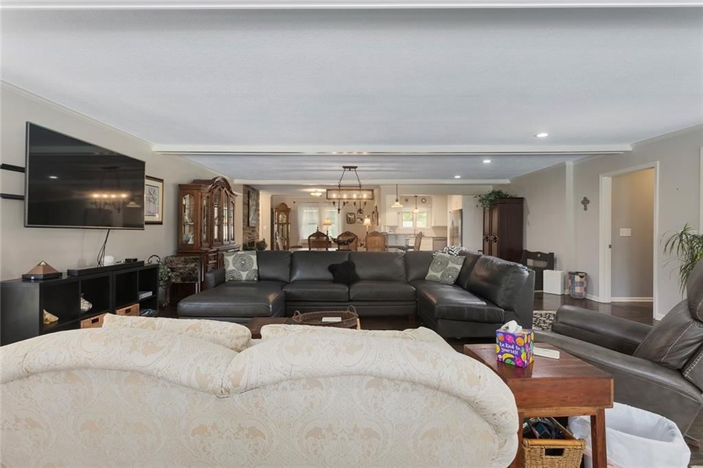 7327 Hardy Street — photo 8