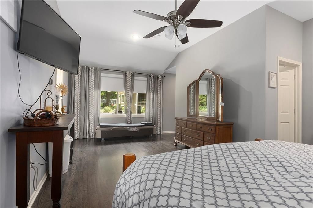 7327 Hardy Street — photo 29