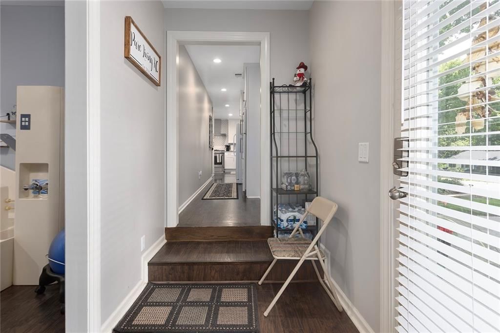 7327 Hardy Street — photo 31