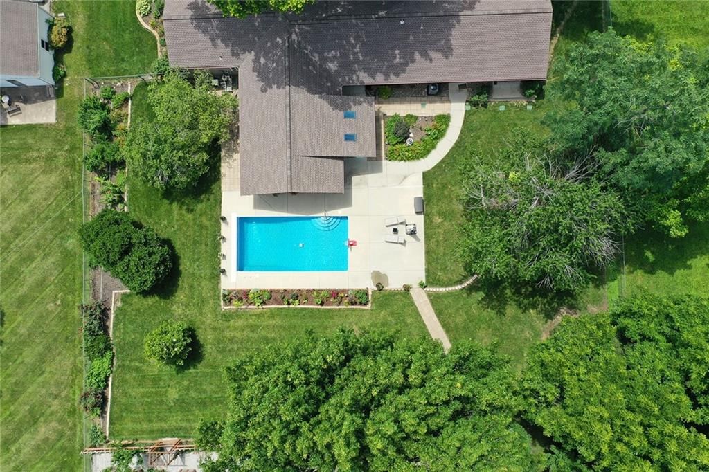 7327 Hardy Street — photo 64