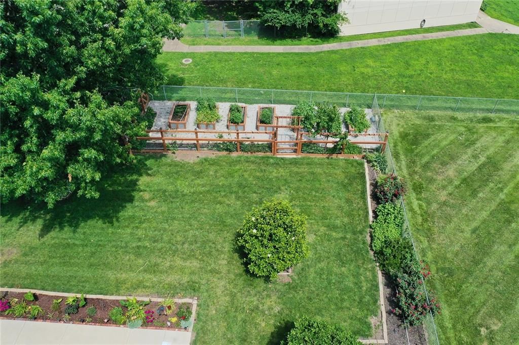 7327 Hardy Street — photo 66