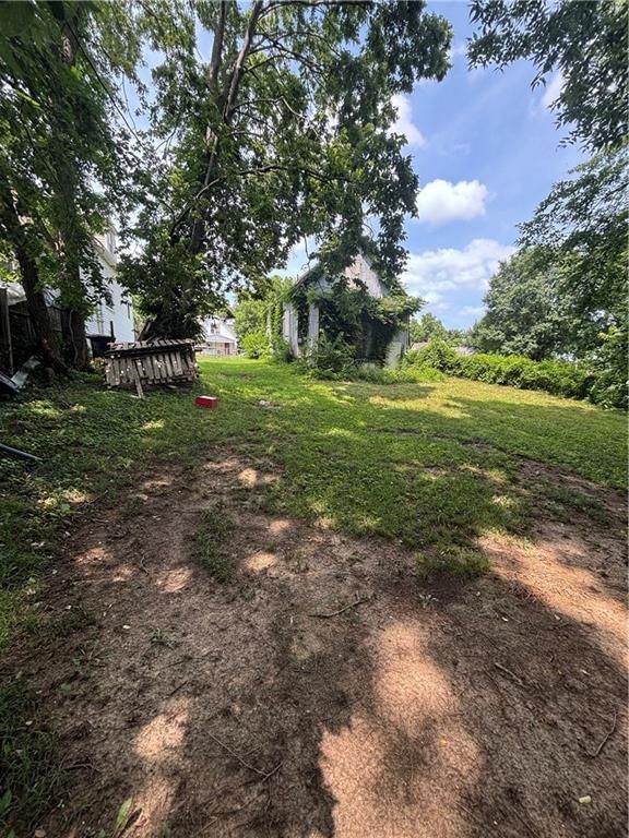 2221 Garfield Avenue — photo 8