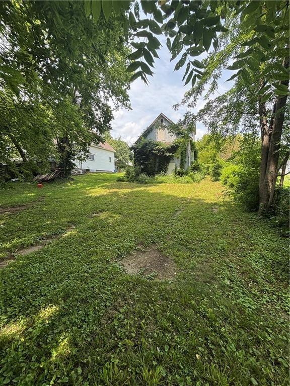 2221 Garfield Avenue — photo 10
