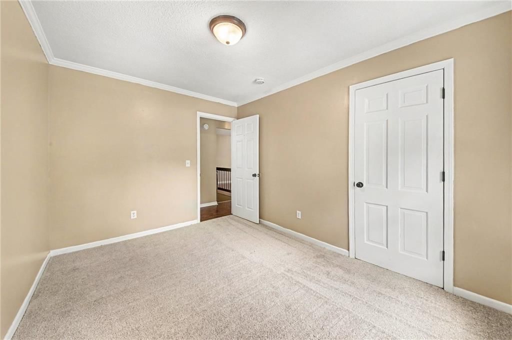 1322 S Hocker Avenue — photo 14
