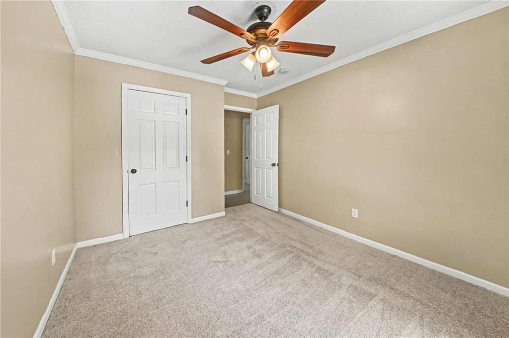 1322 S Hocker Avenue — photo 18