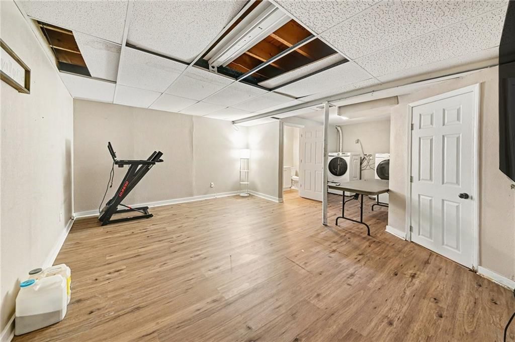 1322 S Hocker Avenue — photo 23