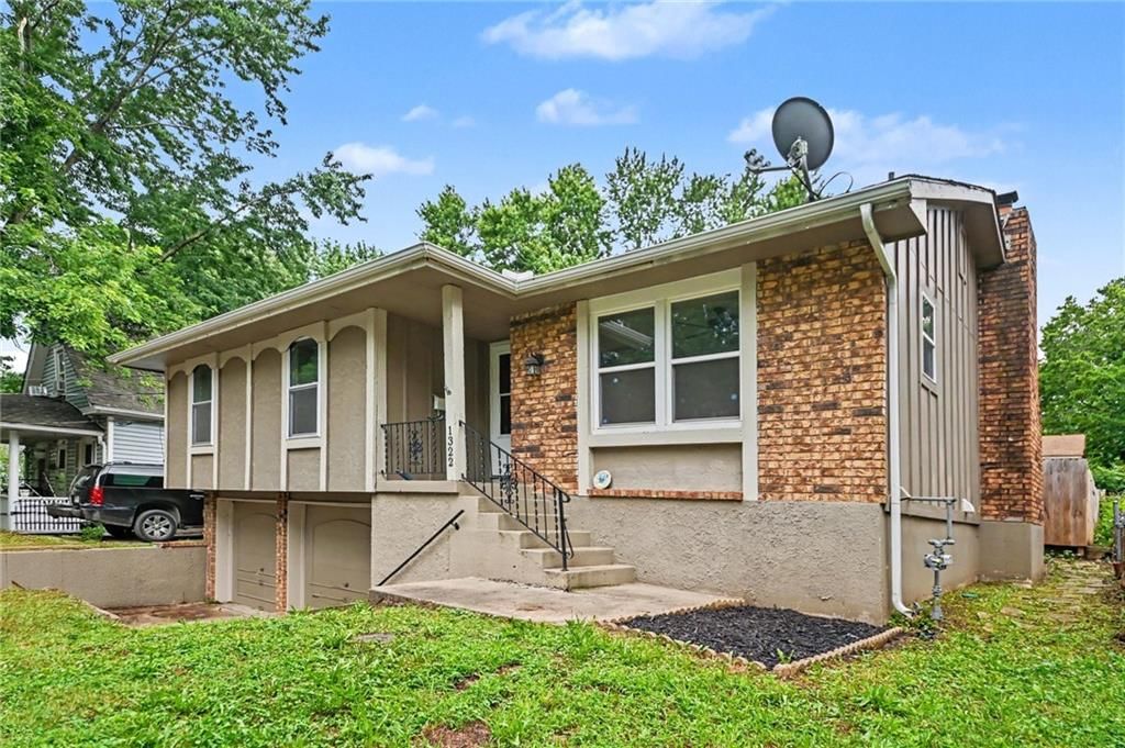 1322 S Hocker Avenue — photo 34