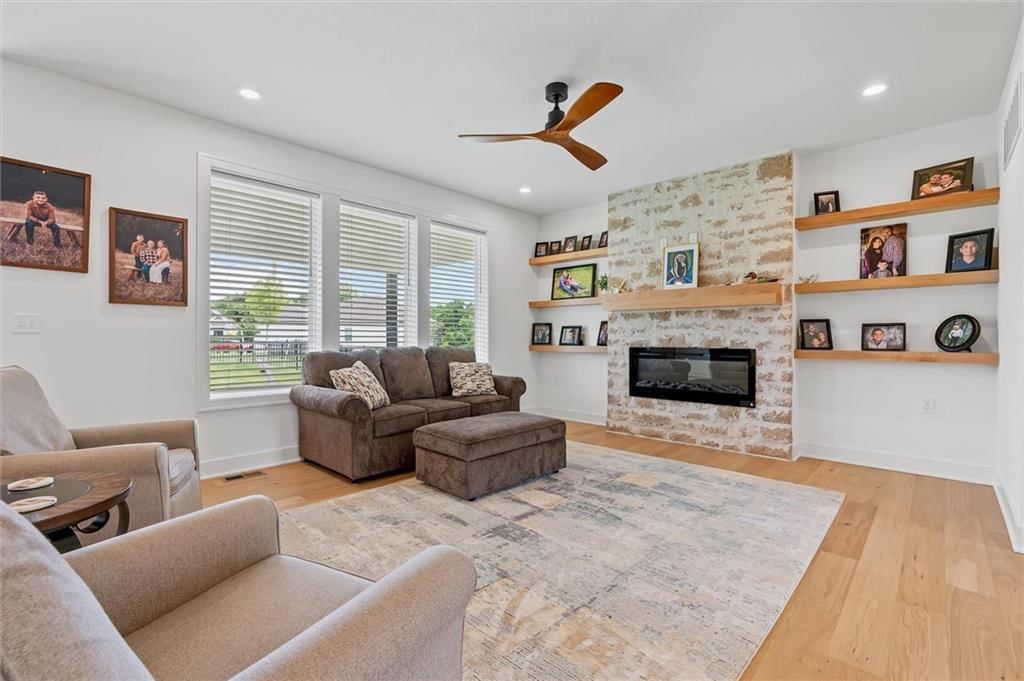 2705 NE Wheatley Drive — photo 6
