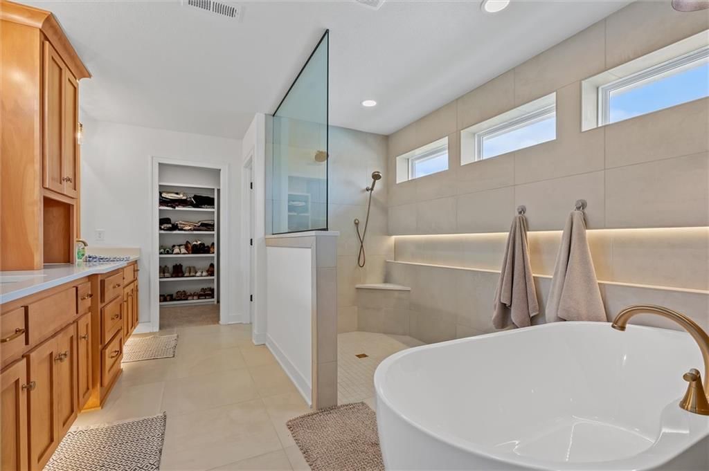 2705 NE Wheatley Drive — photo 23
