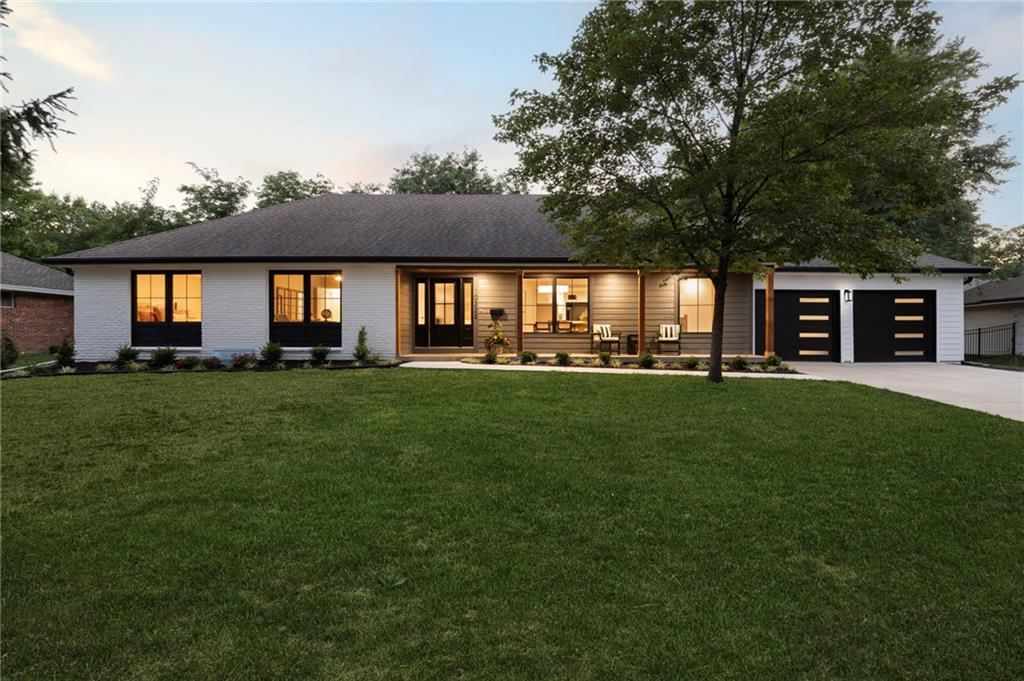 10322 Sagamore Lane, Leawood, KS