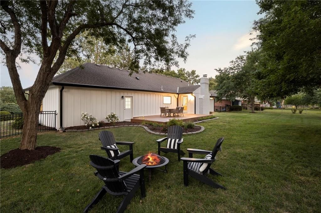 10322 Sagamore Lane — photo 47