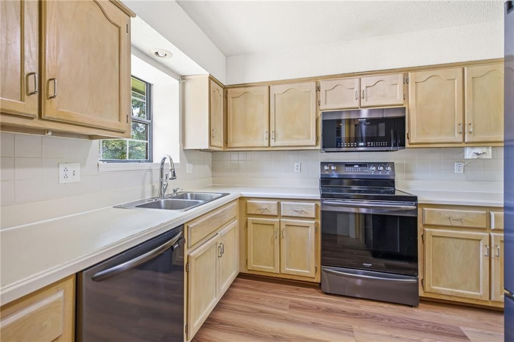 1210 NE Richardson Place — photo 16