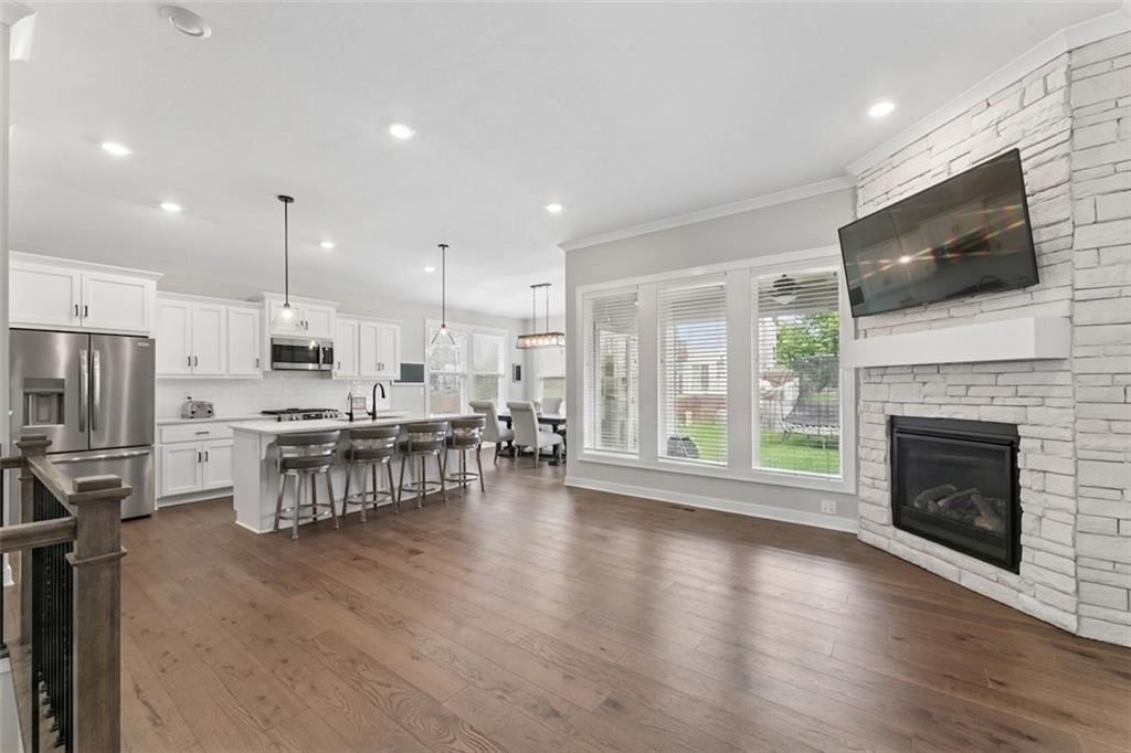 141 SE Griffin Street — photo 6