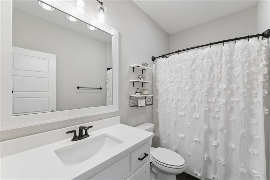 141 SE Griffin Street — photo 25