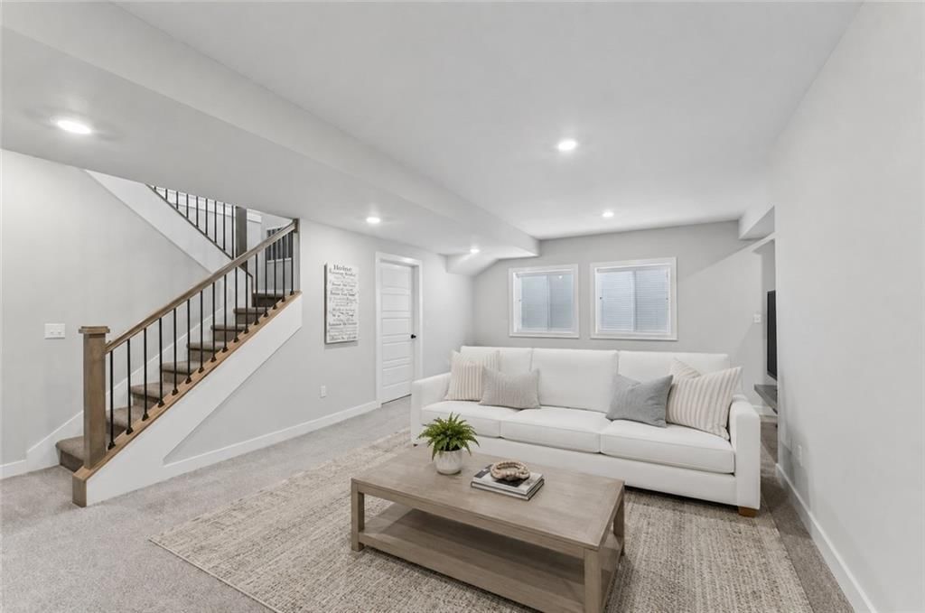 141 SE Griffin Street — photo 34