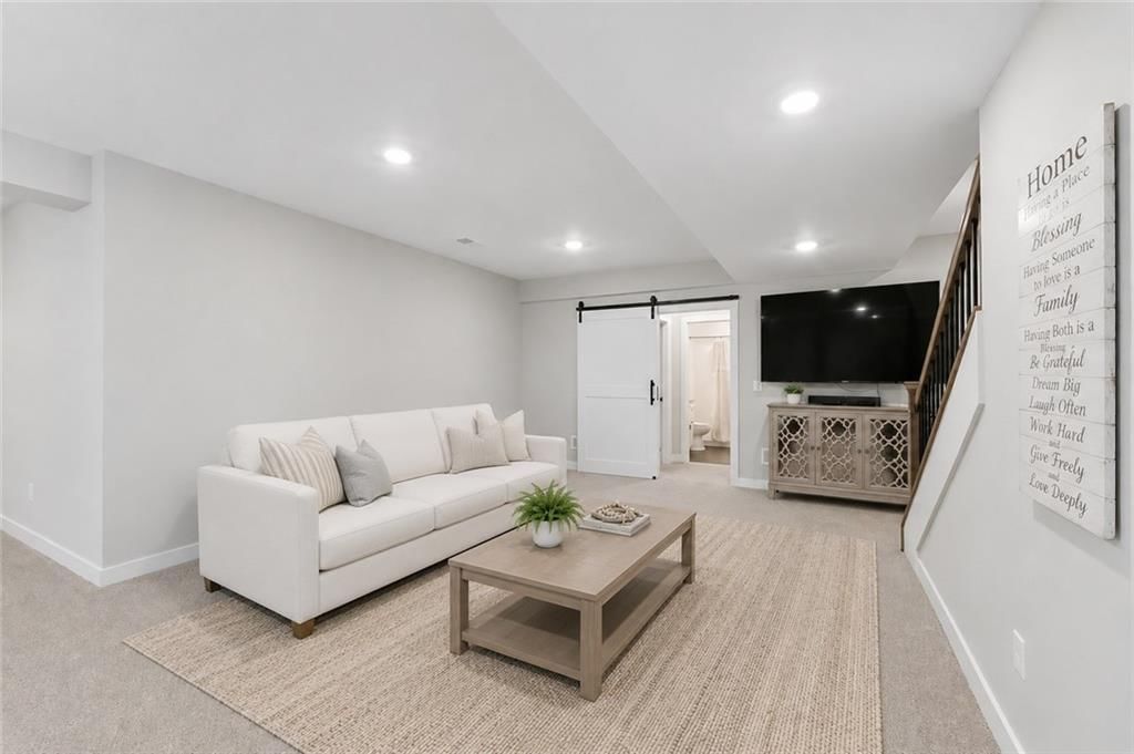 141 SE Griffin Street — photo 36