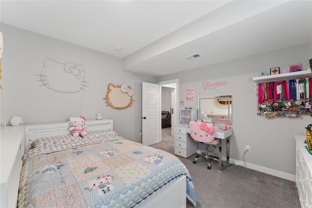 141 SE Griffin Street — photo 41