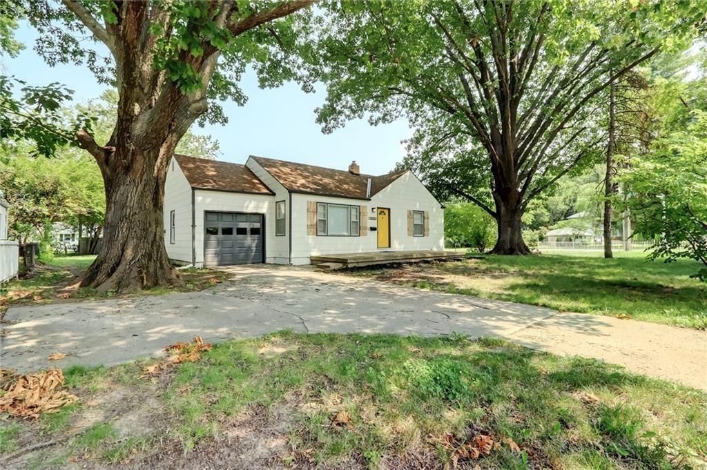 5520 Blue Ridge Boulevard — photo 2