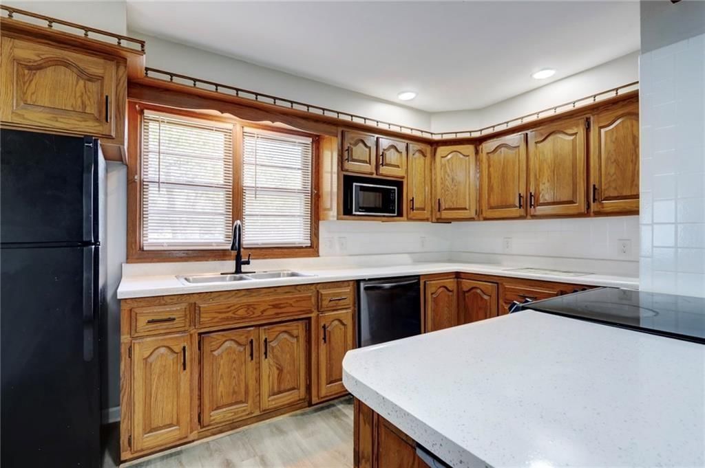 5520 Blue Ridge Boulevard — photo 9