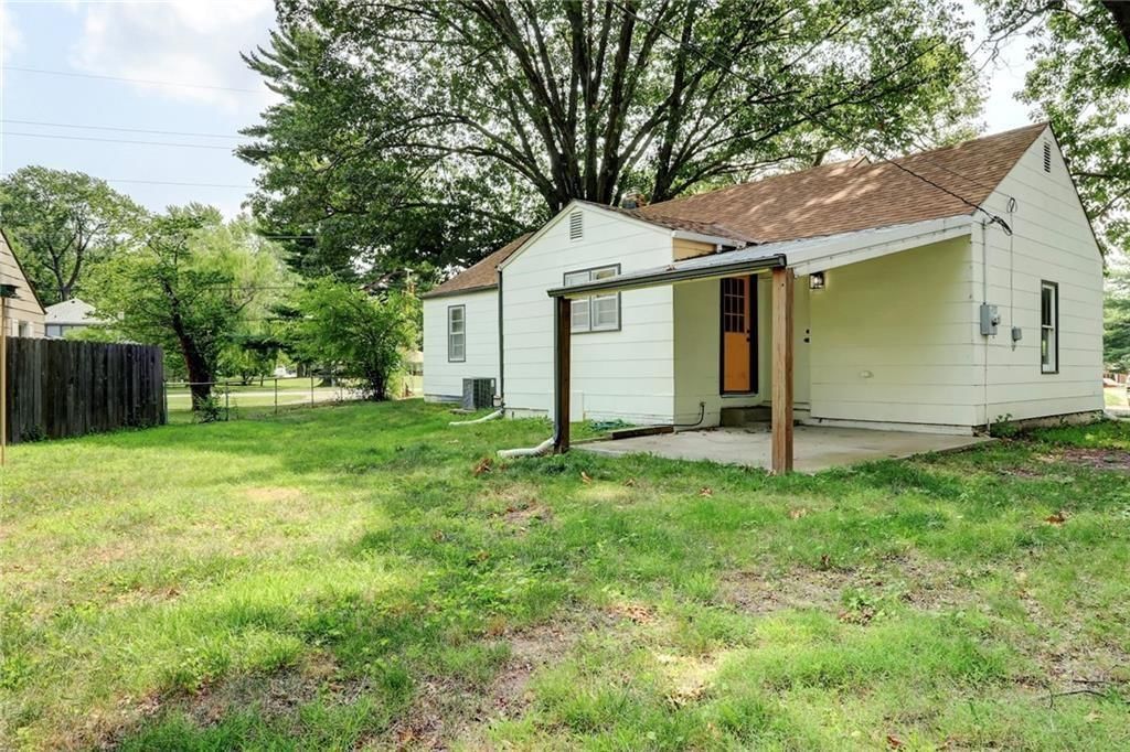 5520 Blue Ridge Boulevard — photo 28