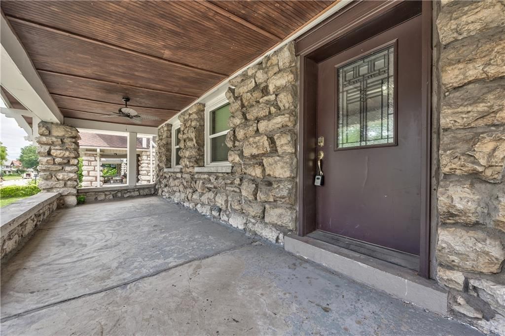 2941 Victor Street — photo 3
