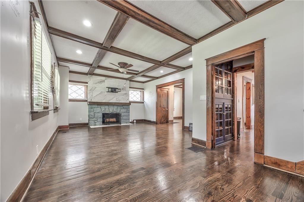 2941 Victor Street — photo 4