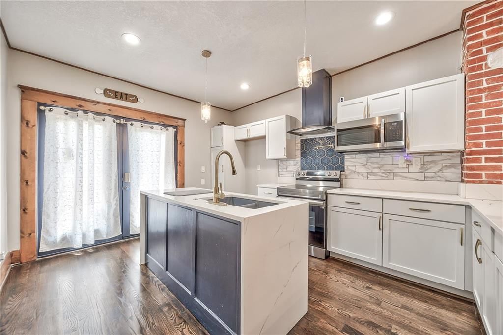2941 Victor Street — photo 10