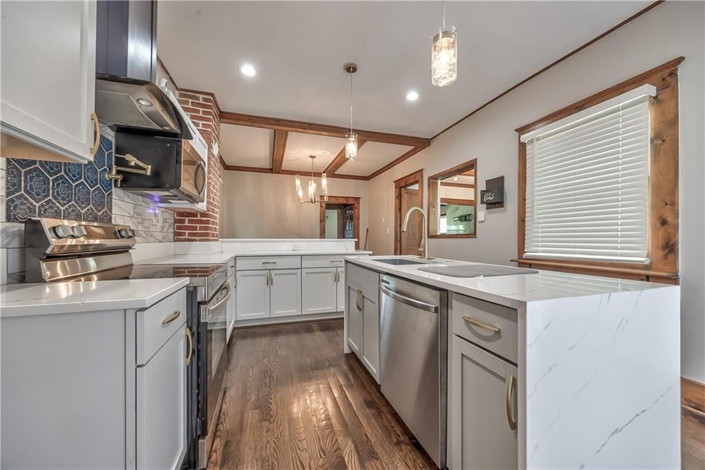 2941 Victor Street — photo 12