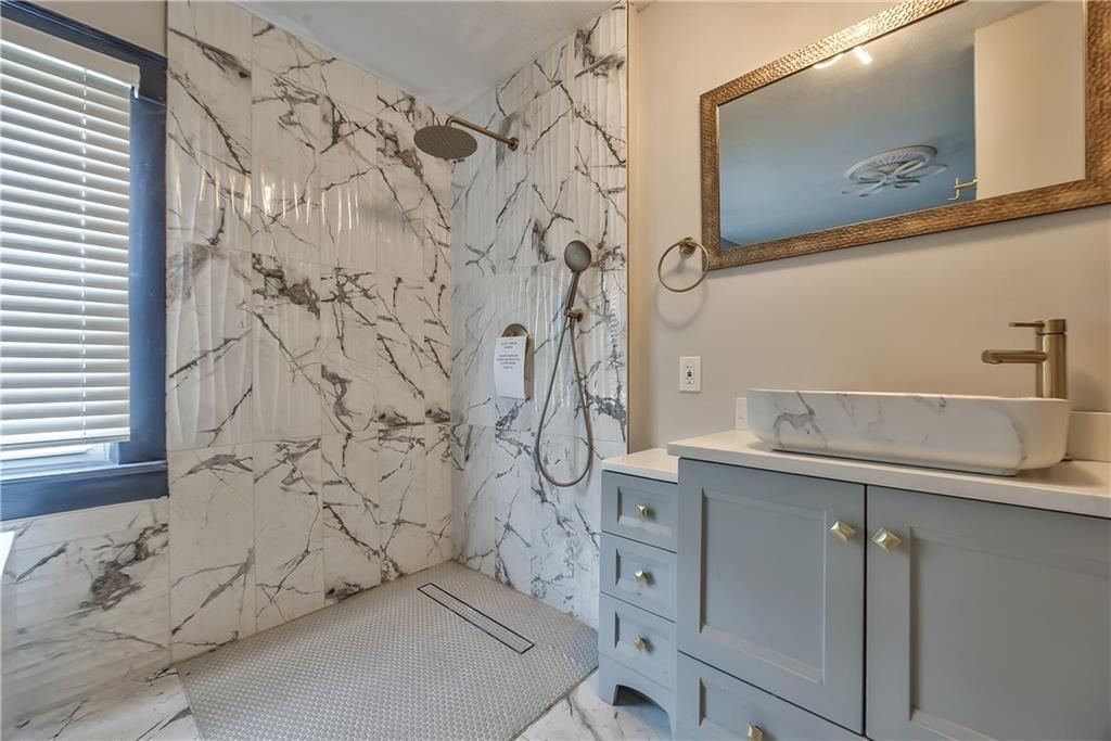 2941 Victor Street — photo 17