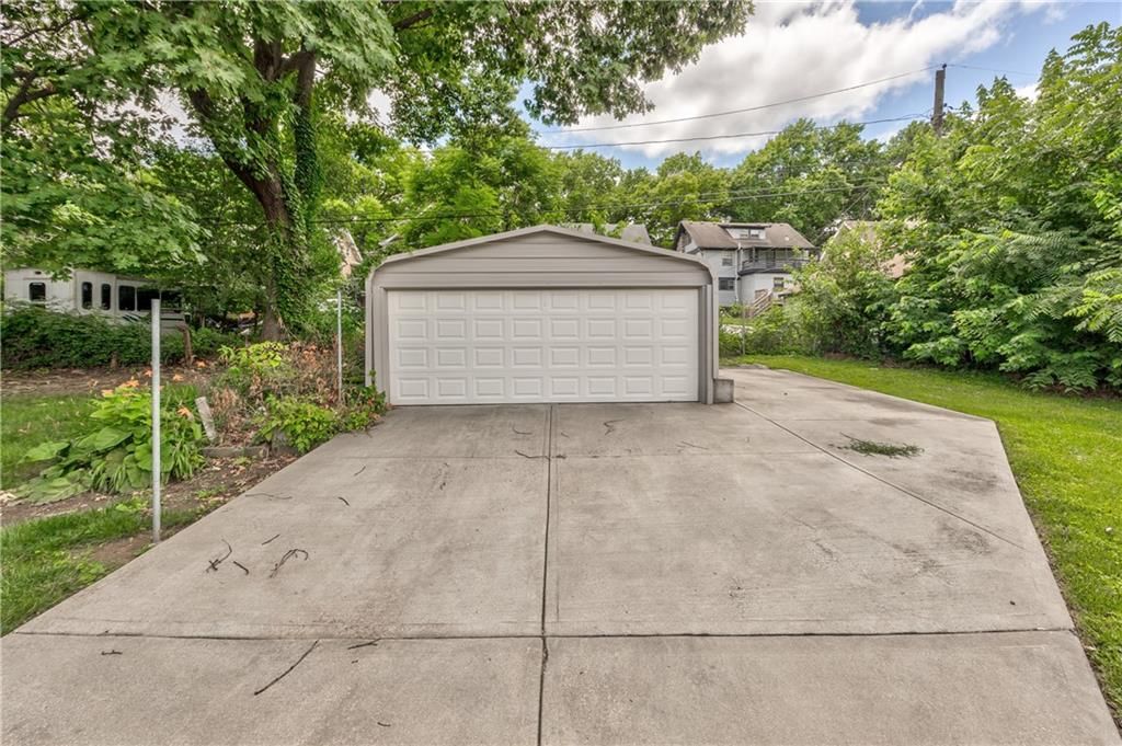 2941 Victor Street — photo 32