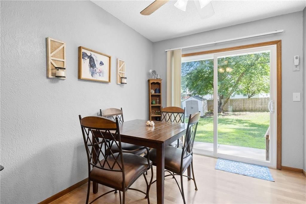 Photo 7 of 37 - 17819 E Greentree Avenue, Independence, MO 64057