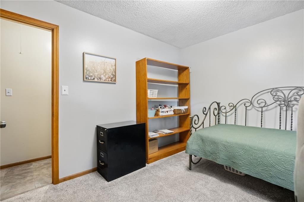 Photo 22 of 37 - 17819 E Greentree Avenue, Independence, MO 64057