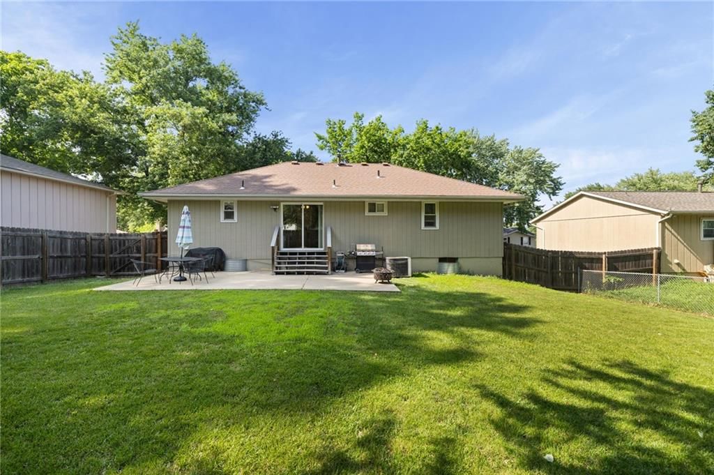 Photo 36 of 37 - 17819 E Greentree Avenue, Independence, MO 64057