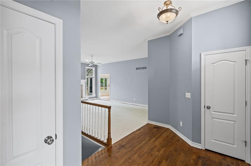 510 Ashurst Place — photo 7