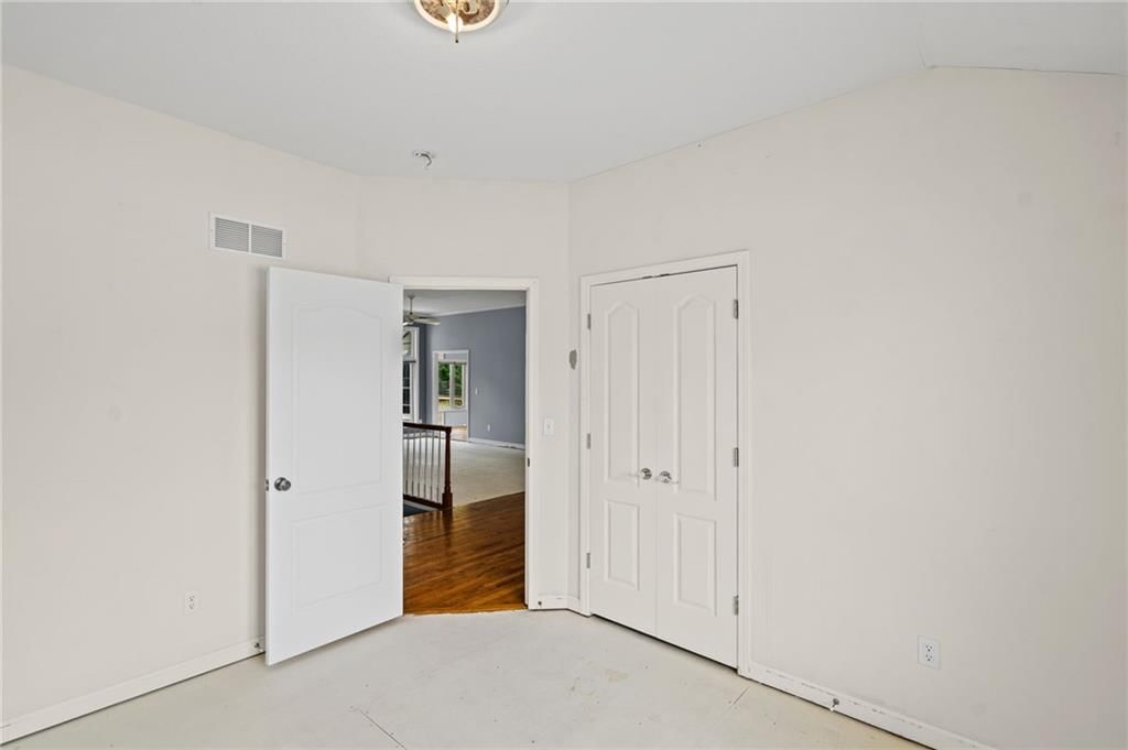 510 Ashurst Place — photo 18