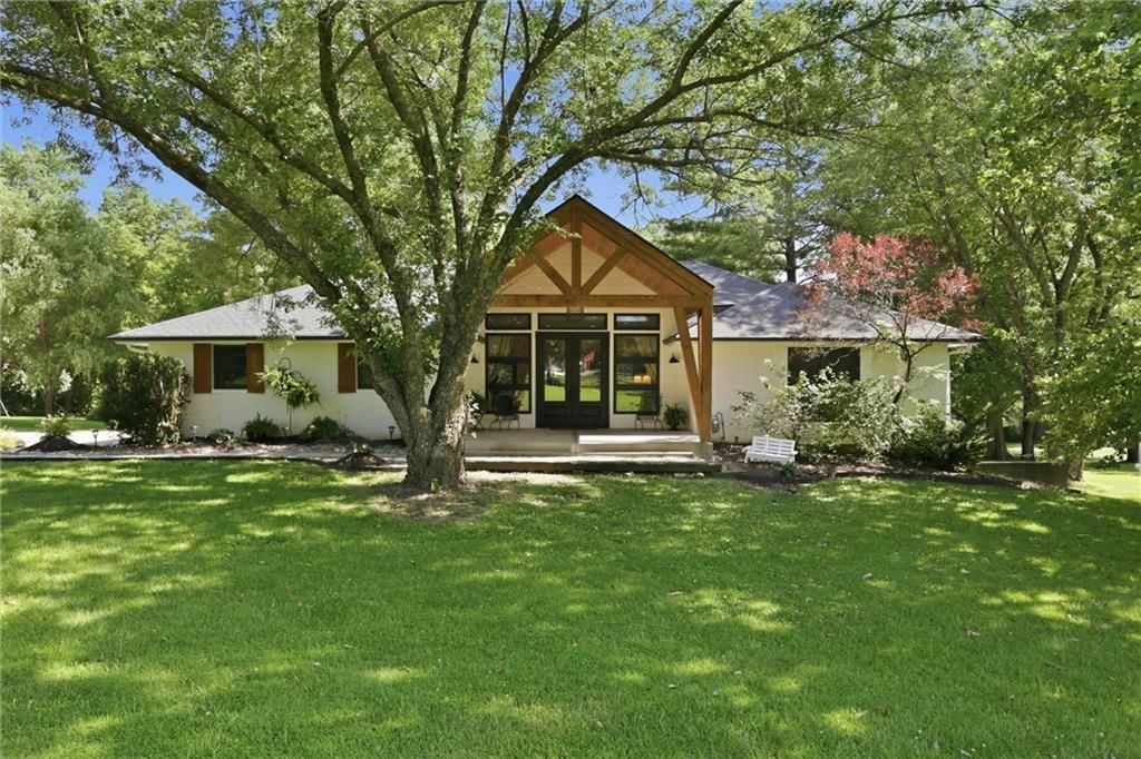 13901 Leavenworth Road — photo 1