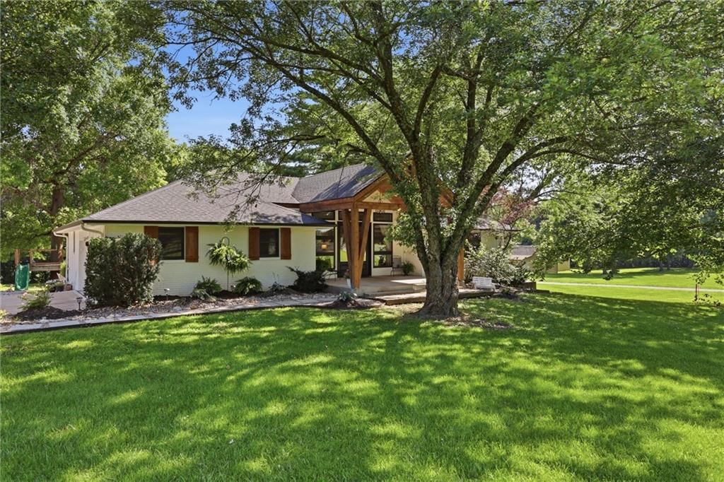 13901 Leavenworth Road — photo 4