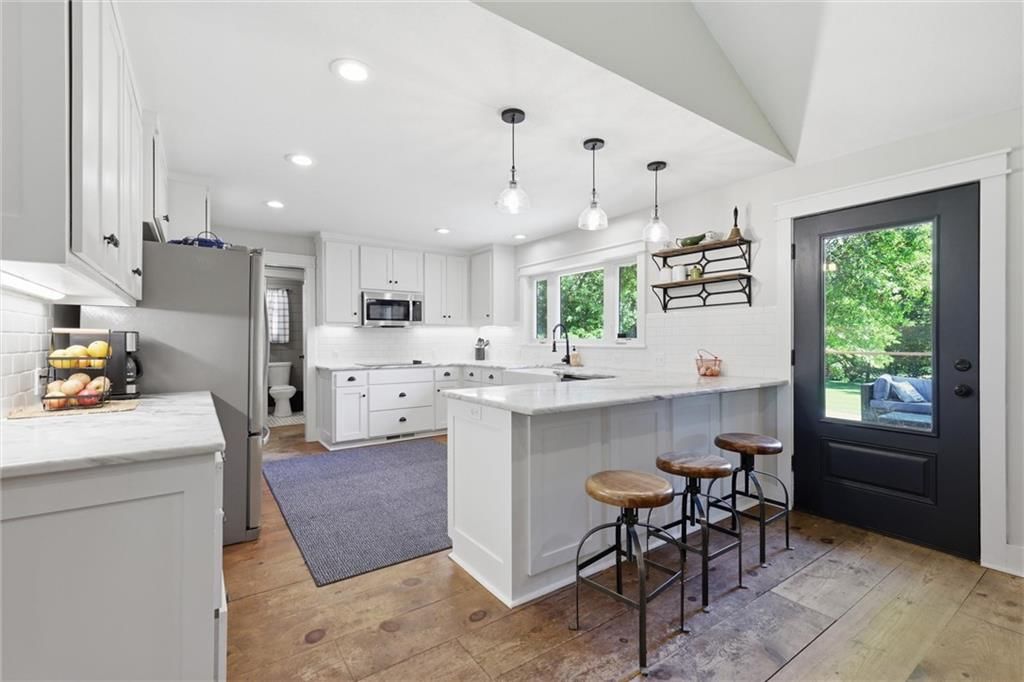 13901 Leavenworth Road — photo 10