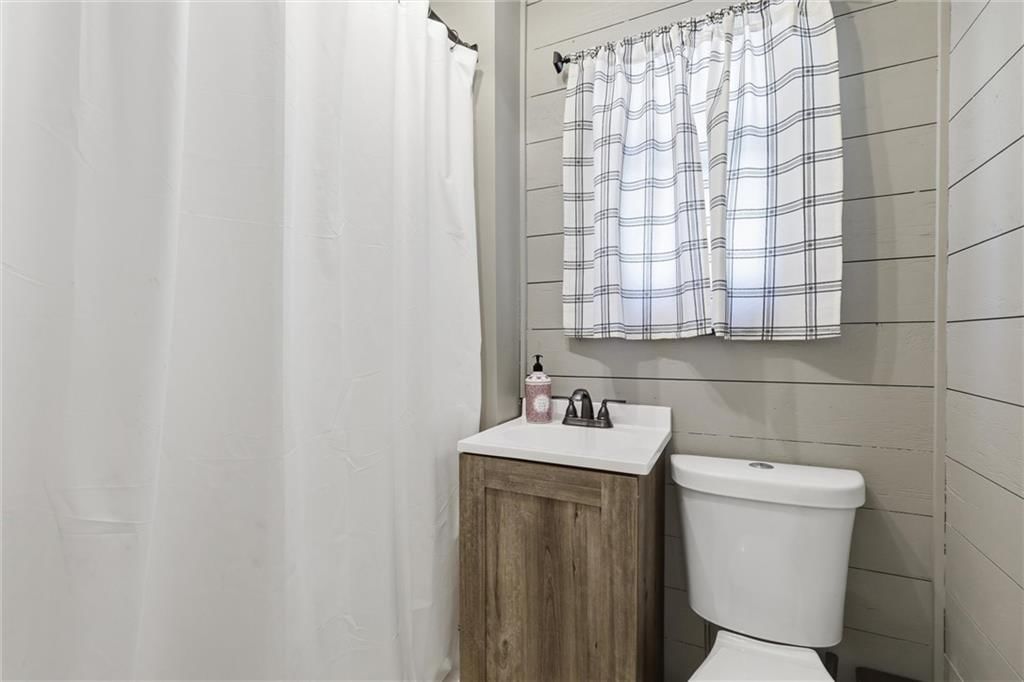 13901 Leavenworth Road — photo 14