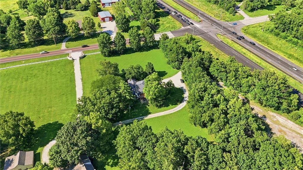 13901 Leavenworth Road — photo 34