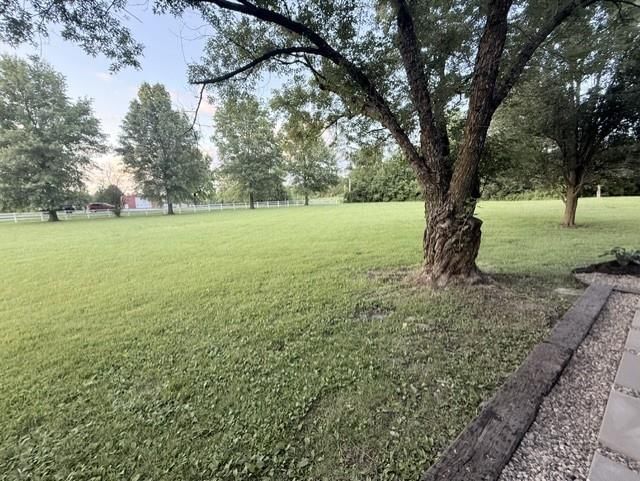 13901 Leavenworth Road — photo 39