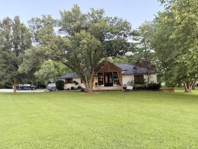 13901 Leavenworth Road — photo 42