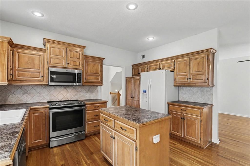14408 Marty Street — photo 12