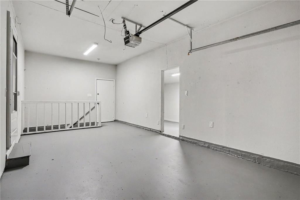 10104 Wheeling Avenue — photo 20